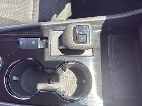 Used 2025 Nissan Rogue SV AWD/4WD image 20