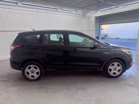 Used 2017 Ford Escape S image 4
