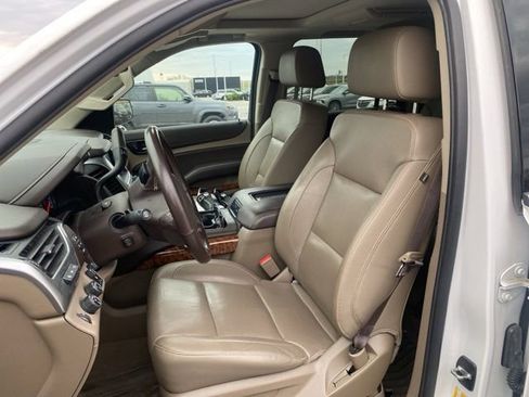 Used 2020 Chevrolet Suburban Premier image 14