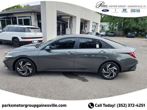 New 2025 Hyundai Elantra SEL w/ Cargo Package image 5