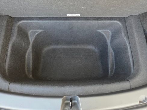 Used 2020 Tesla Model Y Long Range image 46