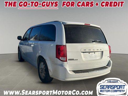 Used 2020 Dodge Grand Caravan SXT image 5