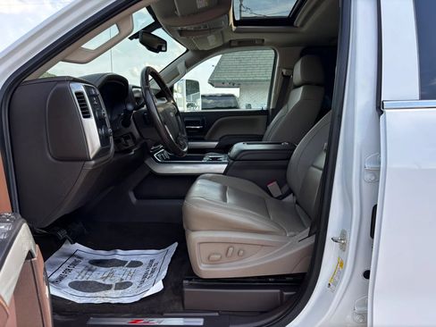Used 2019 Chevrolet Silverado 2500 LTZ w/ Duramax Plus Package AWD/4WD image 17