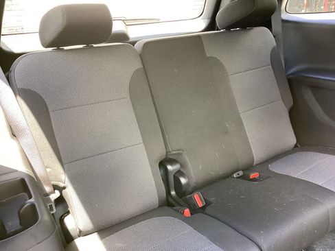 Used 2023 Chevrolet Traverse LT FWD image 4
