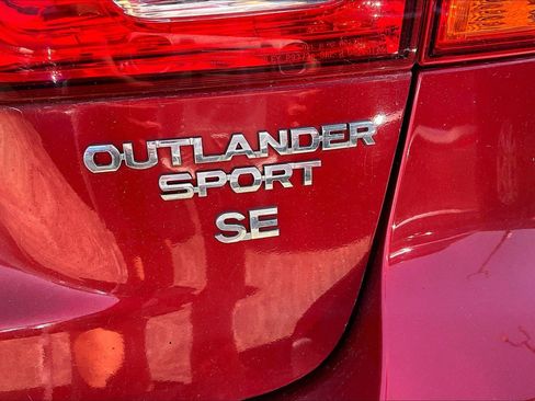 Used 2018 Mitsubishi Outlander Sport SE FWD image 7