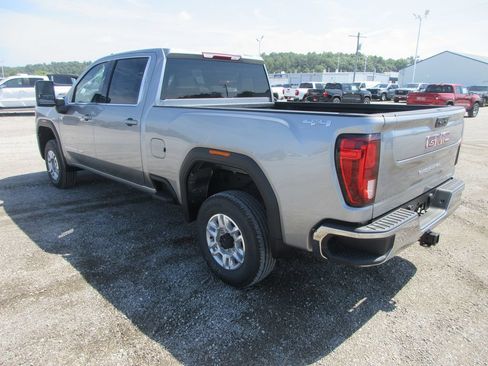 New 2026 GMC Sierra 2500 SLE AWD/4WD image 9
