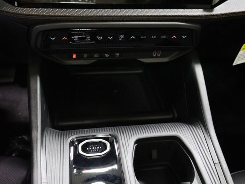 New 2026 Jeep Cherokee Overland image 23