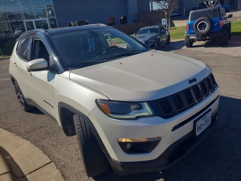 Used 2019 Jeep Compass High Altitude image 2