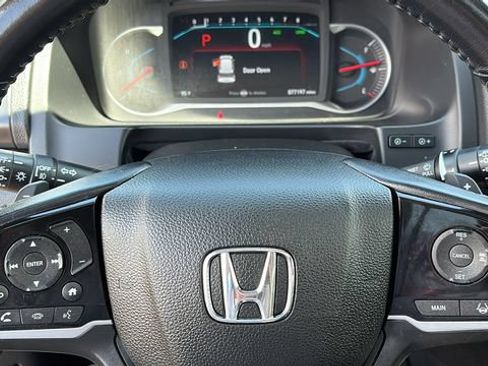 Used 2021 Honda Pilot Touring image 13