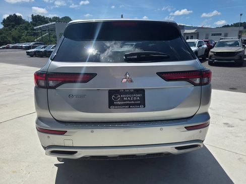 Used 2022 Mitsubishi Outlander SE AWD/4WD image 7