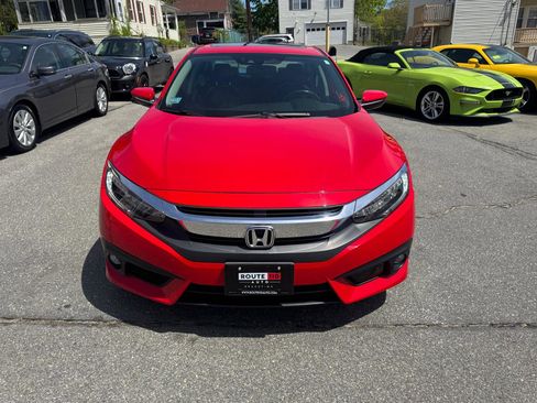 Used 2016 Honda Civic Touring image 4