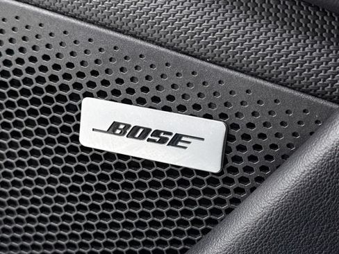 Used 2022 Porsche Taycan RWD image 6