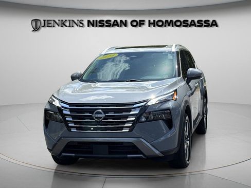 Certified 2024 Nissan Rogue SL w/ SL Premium Package image 13