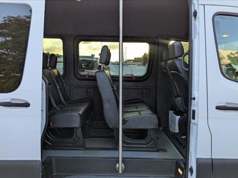 Used 2021 Mercedes-Benz Sprinter 2500 image 18