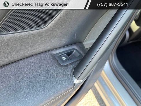 Used 2017 Volkswagen Golf Wolfsburg Edition FWD image 25