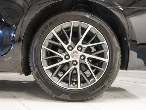 Used 2018 Lexus ES 350 w/ Luxury Package w/Wood Trim FWD image 11