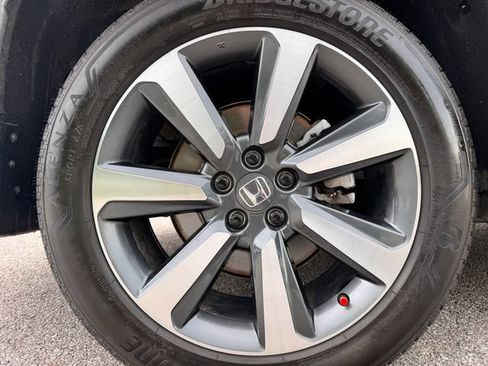 Used 2025 Honda Pilot Touring image 35