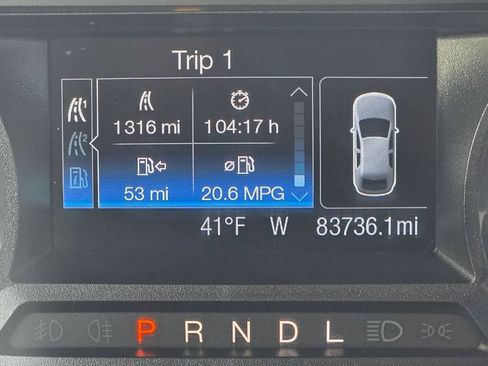 Used 2018 Ford Fusion SE FWD image 22
