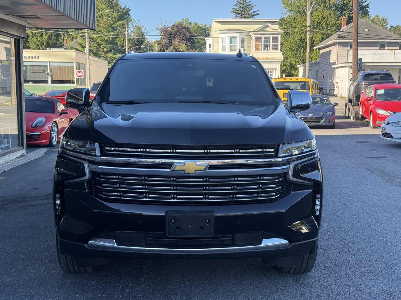 Used 2022 Chevrolet Suburban Premier AWD/4WD image 3