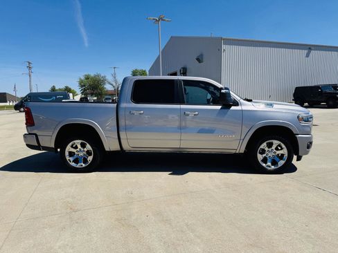 Used 2025 RAM 1500 Big Horn AWD/4WD image 39