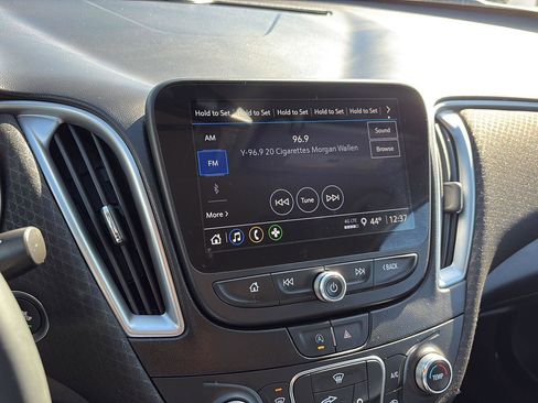 Used 2025 Chevrolet Malibu RS w/ LPO, Floor Liner Package image 18