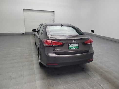Used 2018 Kia Forte LX image 6