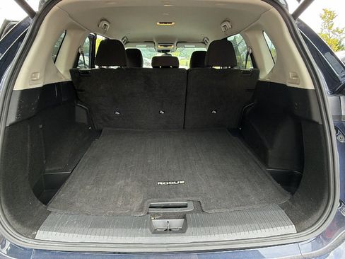 Used 2024 Nissan Rogue SV AWD/4WD image 13