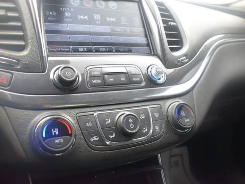 Used 2017 Chevrolet Impala LT image 30