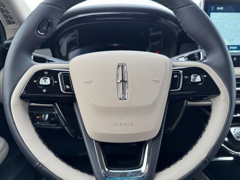 New 2026 Lincoln Corsair Premiere FWD image 18