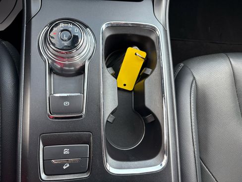 Used 2019 Ford Fusion Titanium image 16