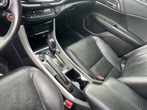 Used 2017 Honda Accord EX-L image 20