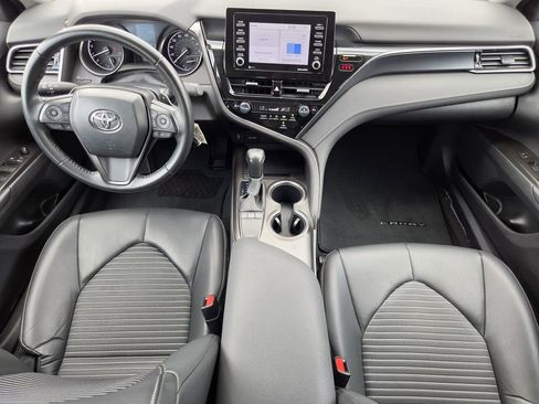 Used 2024 Toyota Camry SE FWD image 13