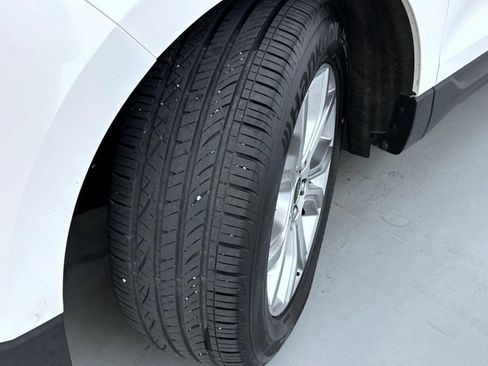 Used 2024 Ford Edge Titanium AWD/4WD image 24