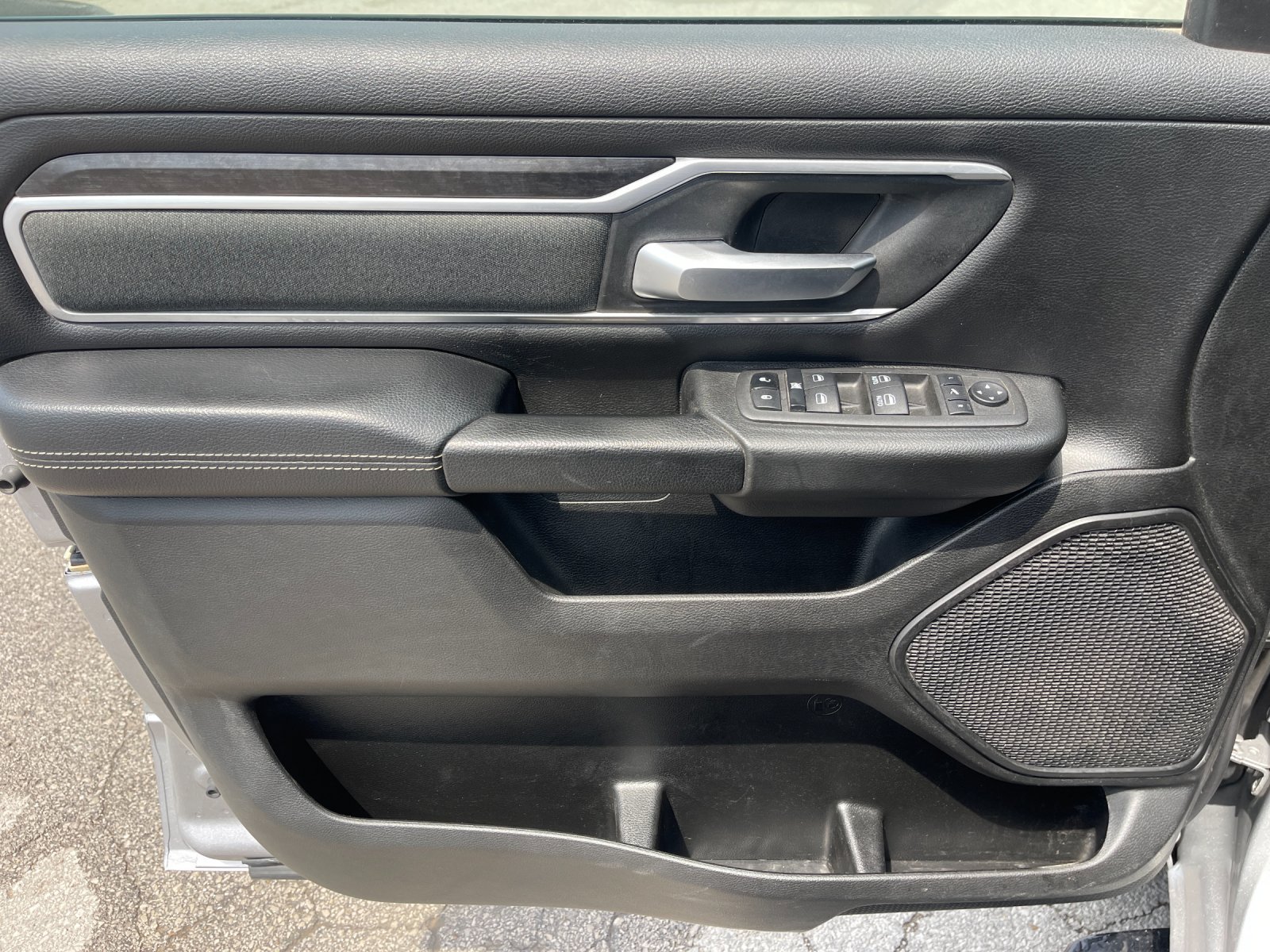 Used 2022 RAM 1500 Big Horn AWD/4WD image 12