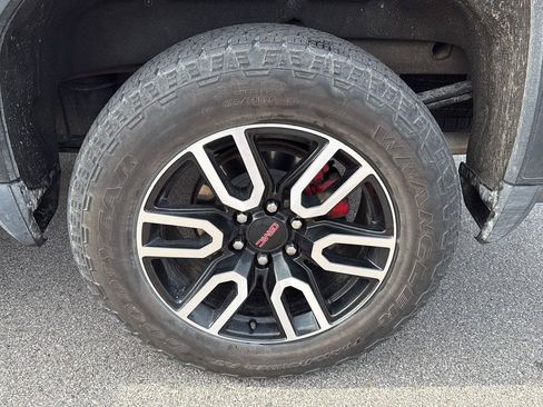 Used 2019 GMC Sierra 1500 AT4 w/ Driver Alert Package I AWD/4WD image 16