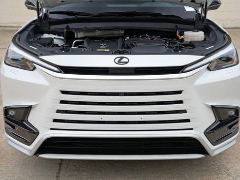 Used 2024 Lexus TX 500h AWD w/ Technology Package image 7