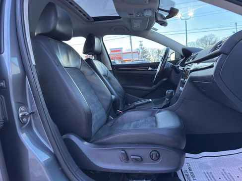 Used 2014 Volkswagen Passat TDI SEL Premium image 22