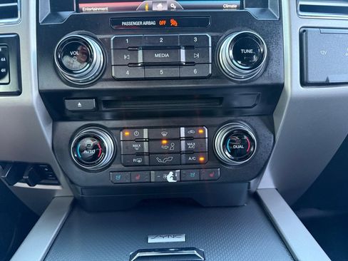 Used 2015 Ford F150 Lariat w/ Equipment Group 502A Luxury image 34