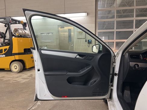 Used 2014 Volkswagen Jetta SE image 7