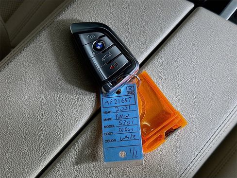 Used 2021 BMW 530i w/ Premium Package image 35