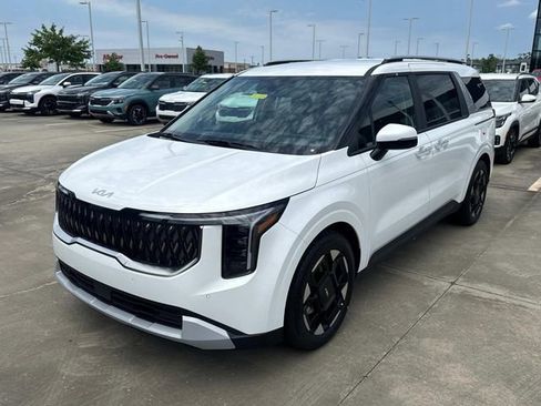 New 2026 Kia Carnival EX FWD image 3