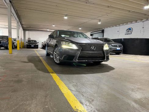 Used 2013 Lexus LS 460 L w/ Preferred Accessory Package AWD/4WD image 6