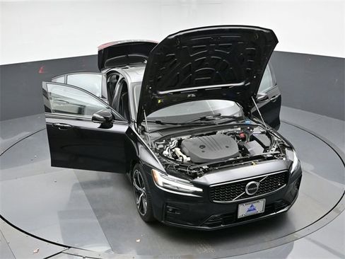 Used 2024 Volvo S60 B5 Ultimate image 48