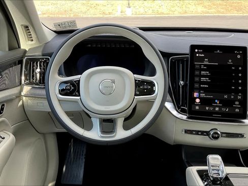 New 2026 Volvo XC90 B6 Ultra w/ Protection Package image 15