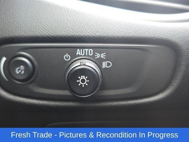 Used 2025 Chevrolet Malibu LT FWD image 16