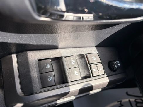 Used 2019 Toyota Tacoma TRD Off-Road w/ TRD Premium Off Road Package AWD/4WD image 24