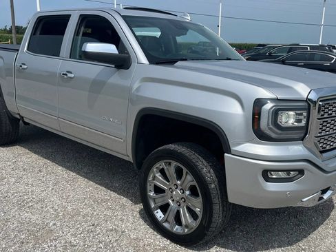 Used 2018 GMC Sierra 1500 Denali w/ Denali Ultimate Package AWD/4WD image 1
