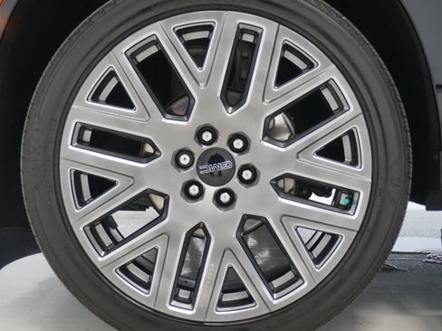 Used 2025 GMC Yukon Denali Ultimate image 40