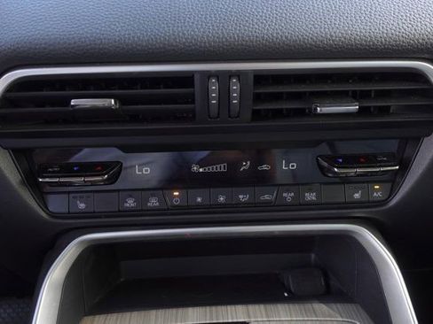 Used 2024 MAZDA CX-90 Plug-In Hybrid w/ Premium Pkg AWD/4WD image 19