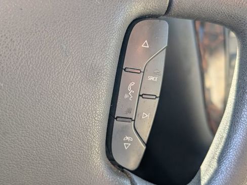 Used 2016 Chevrolet Impala LT FWD image 22